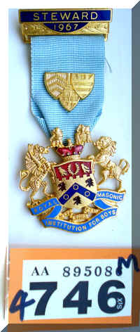 4746.jpg (360372 bytes)